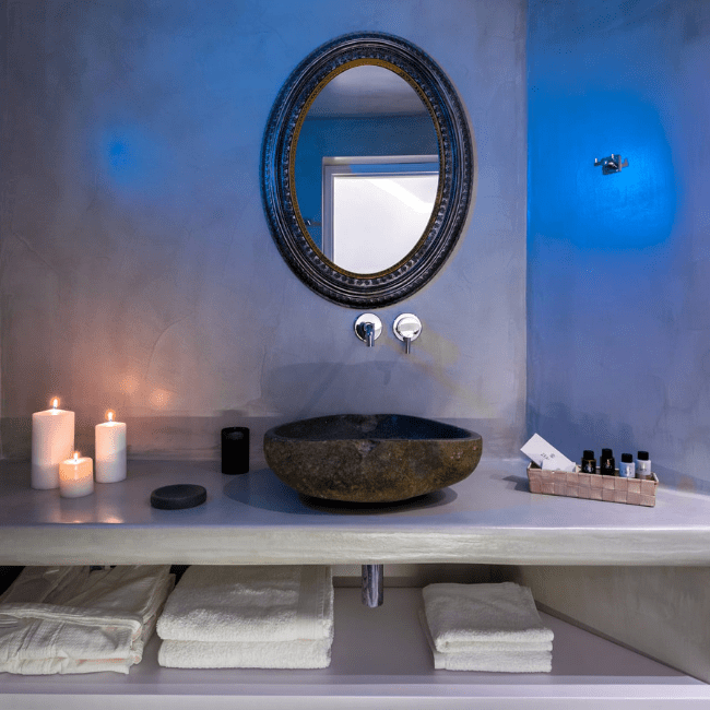 Emerald Suites Double Budget Room