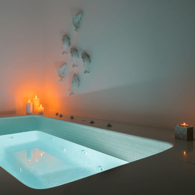 Emerald Suites Double Suite with Indoor Hot Tub (2)