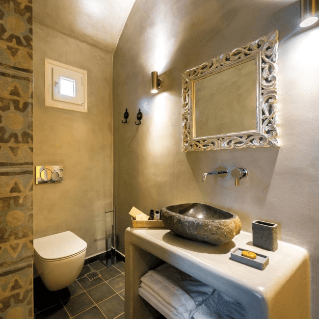 Emerald Suites Suite with Hot Tub (8)