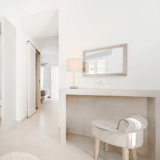 Emerald Suites Superior with hot tub (12)